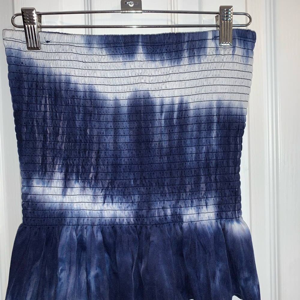 Blue and white tie-dye tube top